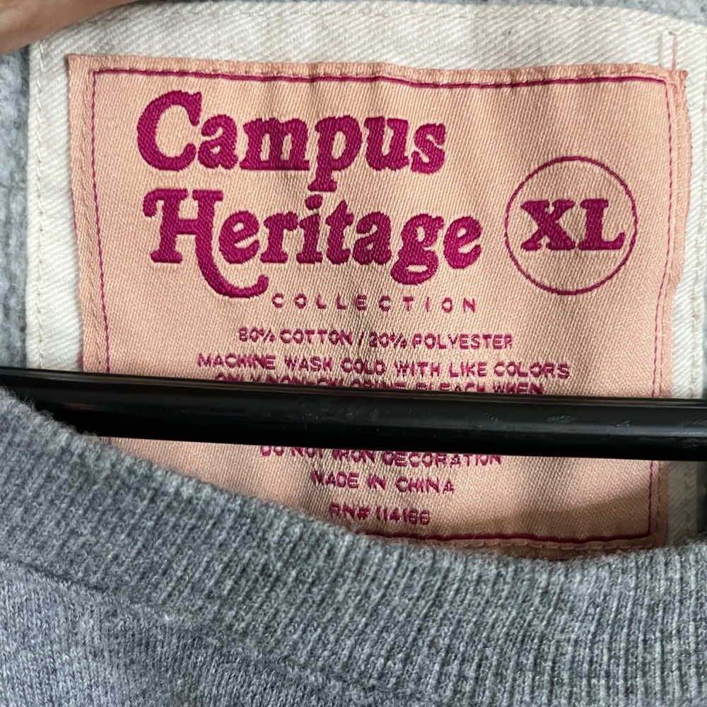 UK Kentucky Wildcats Sweatshirt woman’s size petite XL campus Heritage - Picture 4 of 4